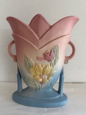 VTG Hull Art USA Pottery Vase Magnolia Pattern Double Handle Fan Design Matte